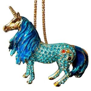 🦄 NWT! Blue Rhinestone Unicorn Necklace